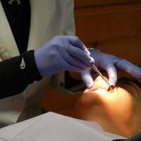 4 Reasons To Visit A Cosmetic Dentist